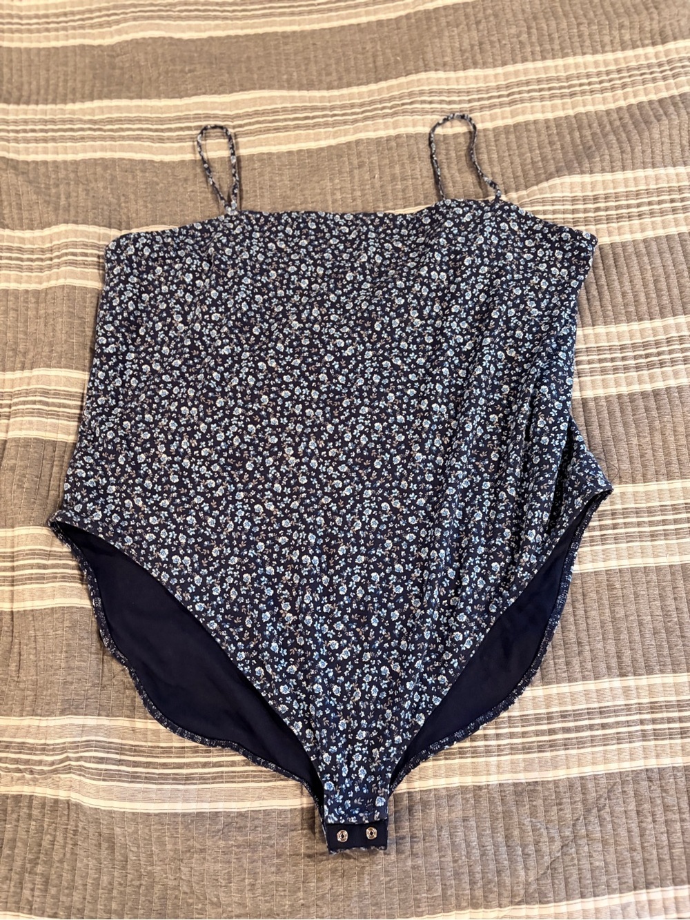 Old Navy Women’s Plus Size 4X Floral Snap-Front Bodysuit